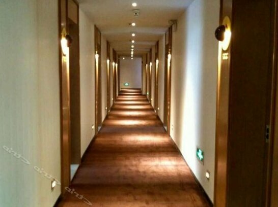 IU Hotel Tianjin Xiqing Meijiang Convention Center Dasi Branch - Photo4