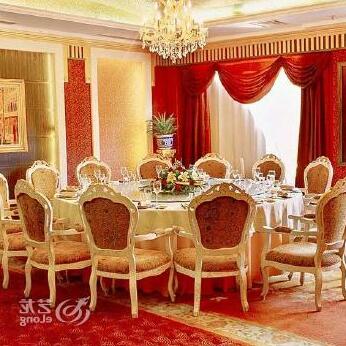 Royal International Hotel Urumqi - Photo2