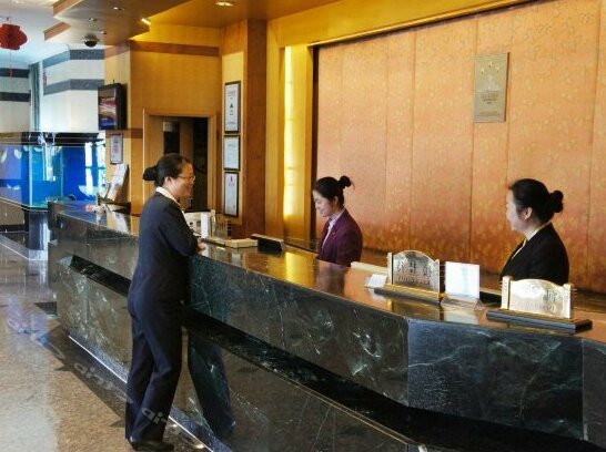 Yilong Hostel - Photo2