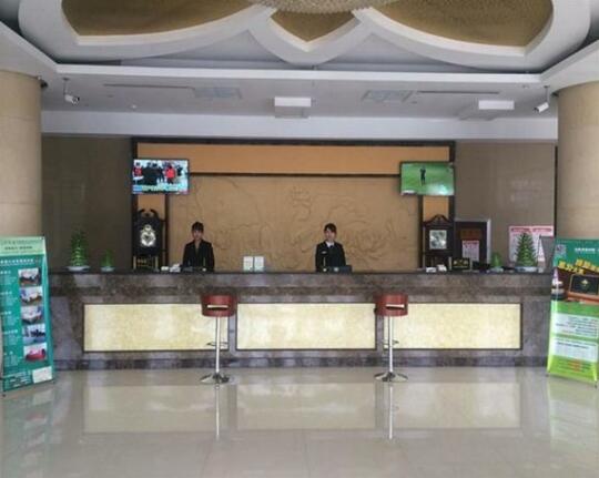 Green Tree Hotel Weifang - Photo2