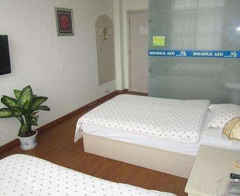 Ikea Sunshine Hotel - Photo3
