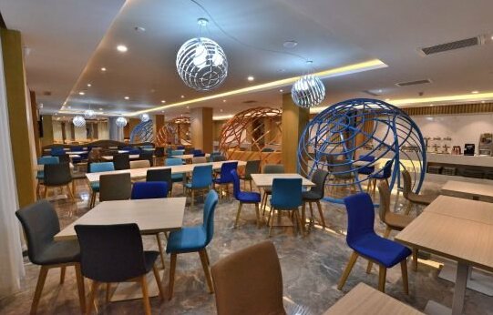 Holiday Inn Express Weihai Economic Zone - Photo2