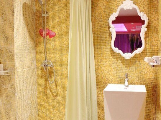 Mi Ai Theme Hotel - Photo4