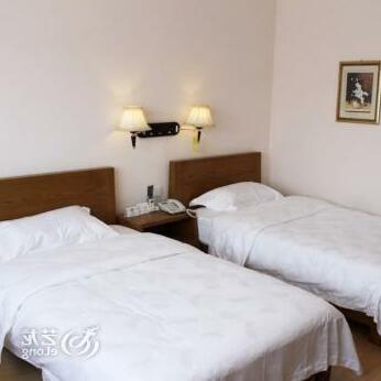 Yuntai Commercial Hotel - Photo4