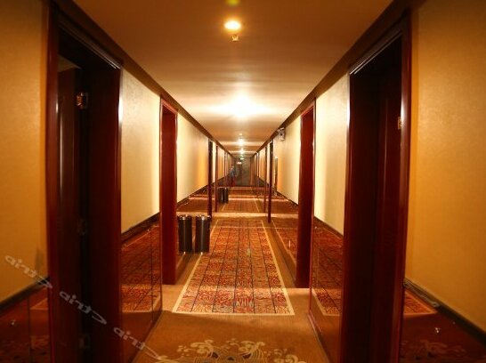 Sunshine Business Hotel - Photo2