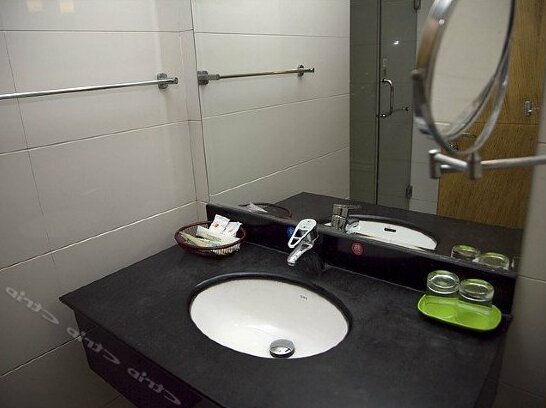 Bihai Business Hotel - Photo4