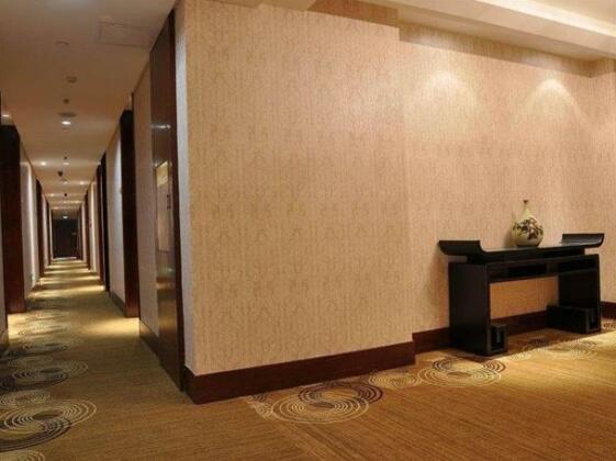 Da Zhai Men Business Hotel - Photo2