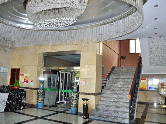 Super 8 Wuhai Railway Station Plaza - Photo2