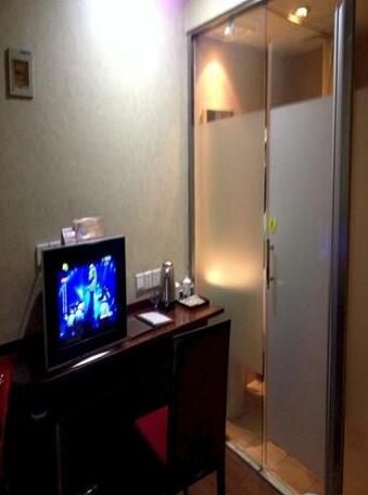 Green League Hotel - Photo3
