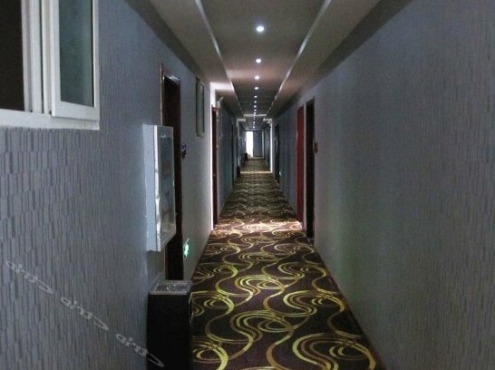 Han'er Business Hotel - Photo3