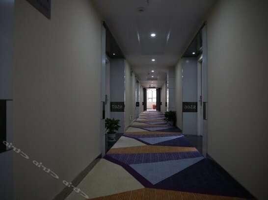 Huayang Hotel Wuhan Nanhu Wuchangfu - Photo2