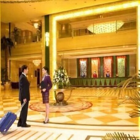 Ramada Plaza Optics Valley Hotel Wuhan Wuchang - Photo3