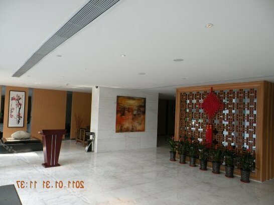 Sunsky New Jingchu Hotel - Photo2