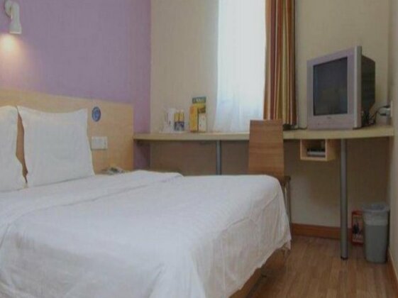 7 Days Inn Wuwei Railway Station - Photo2