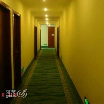 GreenTree Inn JiangSu Wuxi Xishan Youyi Business Hotel - Photo5