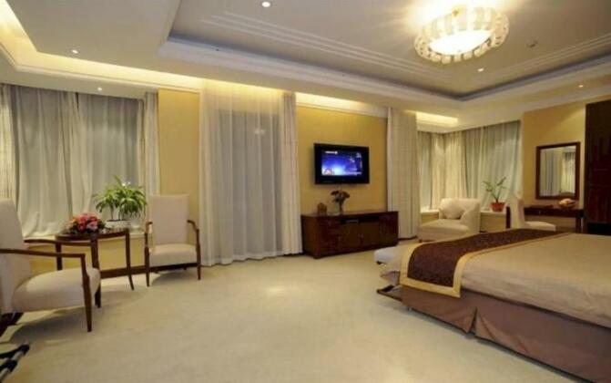Sainty Lakeside Resort - Photo3