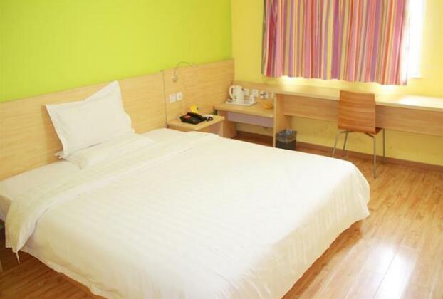 7days Inn Xiamen Taiwan Street - Photo4