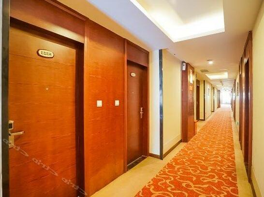 Friends Business Hotel - Photo4