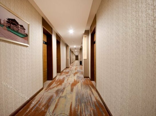 Boyi City Theme Hotel - Photo2