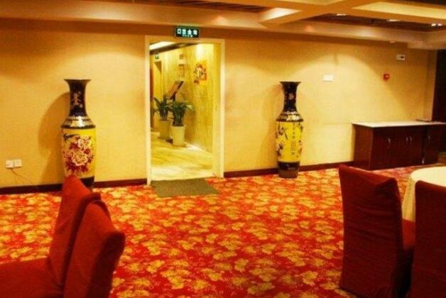 British Int'L Commercial Hotel - Photo3
