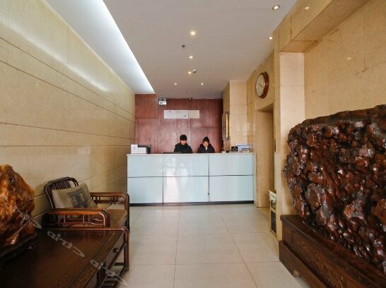 Colorful Commercial Hotel - Photo4