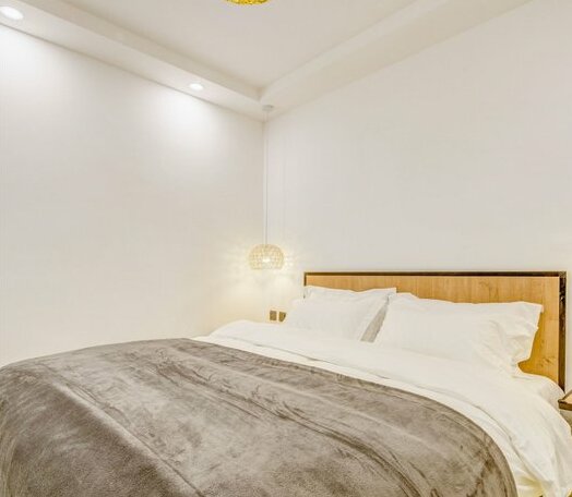 Go Native Downtown Apartment - Photo5