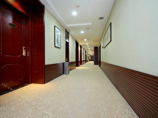 Huirong Business Hotel - Photo4