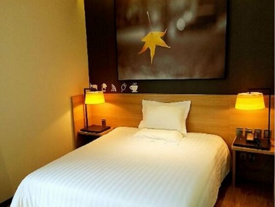 IU Hotel Xian Zhonggulou Square - Photo4
