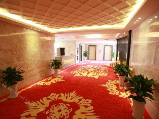 Platinum Palace Hotel - Photo2