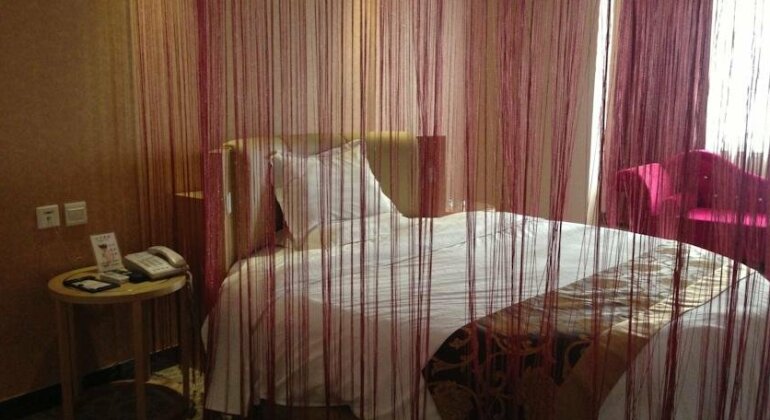 Super 8 Hotel Xian Min Le Yuan - Photo4