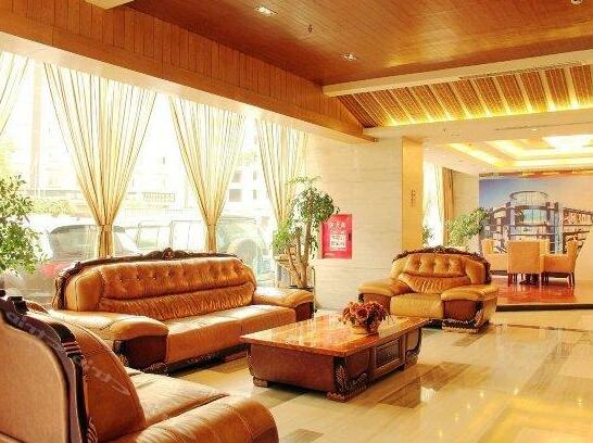 Four Seasons Holiday Hotel - Photo2