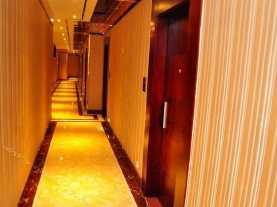 Longqing Business Hotel - Photo2