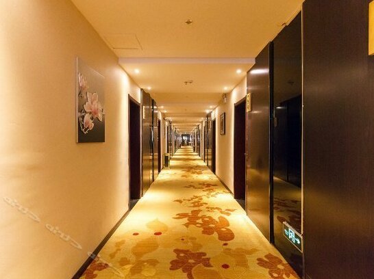 Hongmayi Theme Hotel Xinxiang Qingchun Jiyi - Photo4