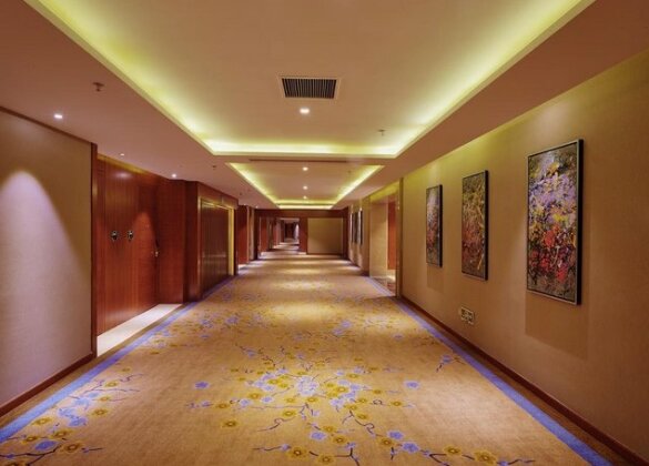 Huaxi Zhongzhou International Hotel - Photo4