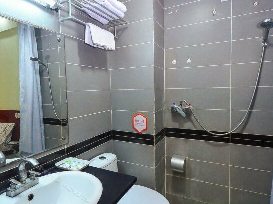 99 Chain Inn Fengxian Bus Station - Photo5