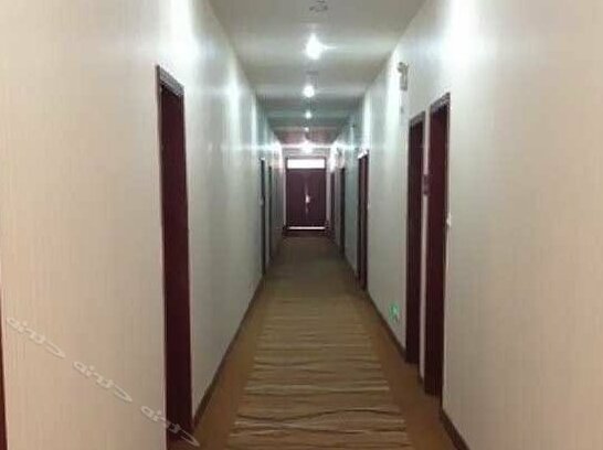 Renhe Hotel Yan'an - Photo2