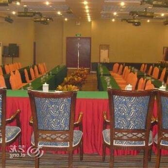 Silver Seas International Hotel - Photo2