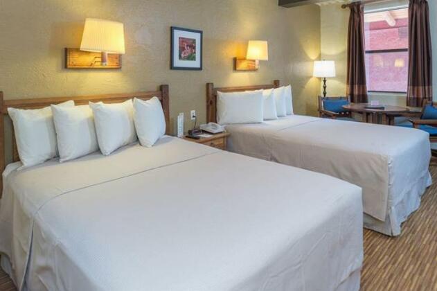 Thunderbird Lodge - Photo3