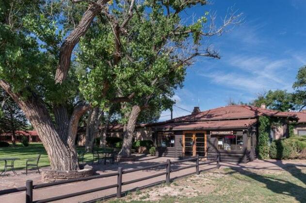 Thunderbird Lodge - Photo5