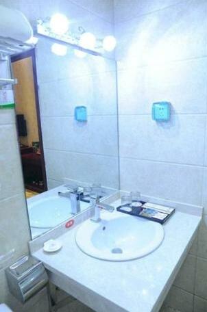 Yichuan Longsheng Business Hotel - Photo2