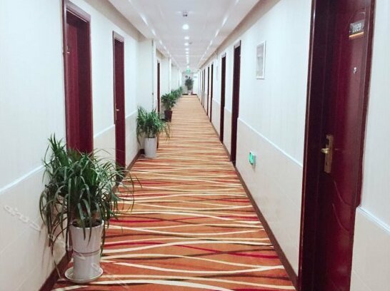 24k Holiday Hotel - Photo4