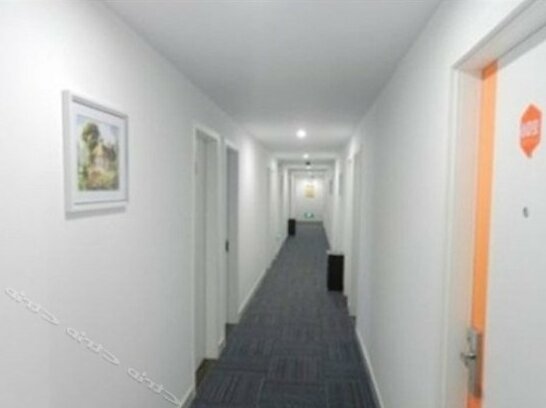 99 Chain Hostel Yancheng Xicang Commercial Street - Photo2