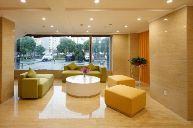 Chonpines Hotel Yancheng - Photo2