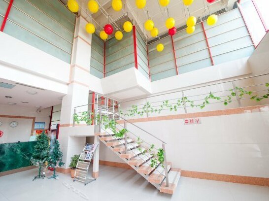 Gold Apple Hotel - Photo2