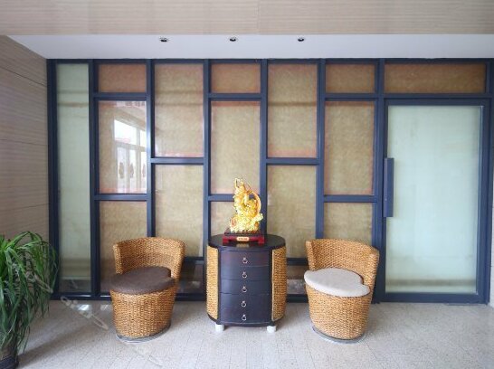 Lujiatan Business Hotel - Photo2