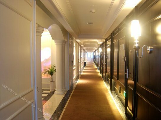 Yancheng Youth Club and Reading Hotel - Photo4