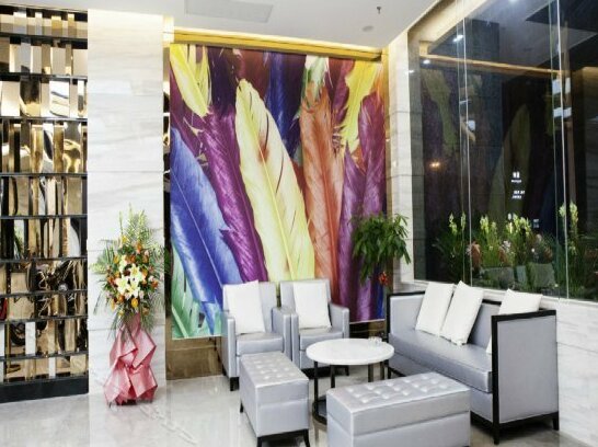 Four Sea Hotel - Photo4