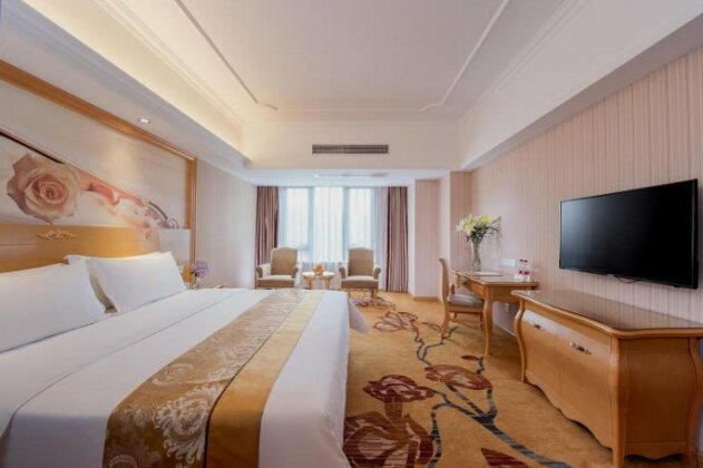 Vienna Hotel Yangchun International Shop - Photo4