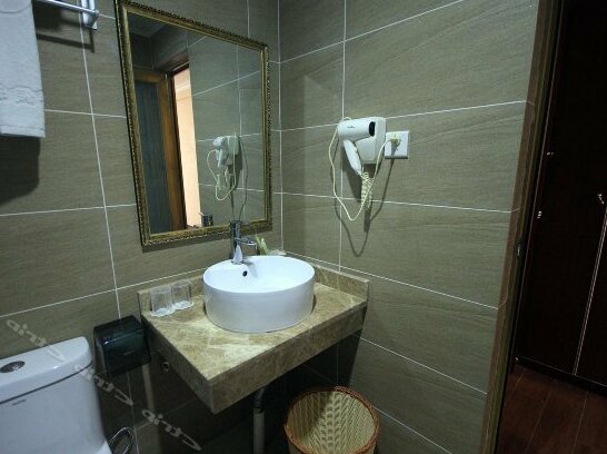 Yangjiang Dongping Holiday Hotel - Photo3