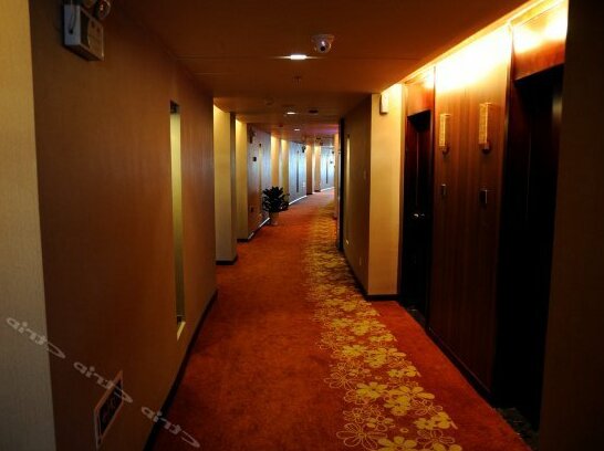 Hamilton International Hotel - Photo2